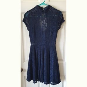 City Triangles High Neck Navy Lace
